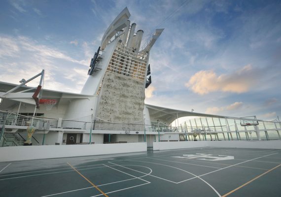 Лайнер «Explorer of the Seas»